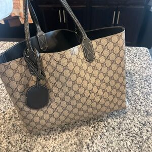 Gucci Beige GG reversible tote